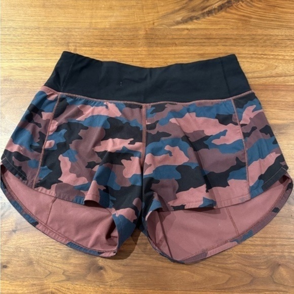 Lululemon Speed Up Short Updated Fit Heritage 365 Camo Brown Earth Mult size 4 - Picture 1 of 4